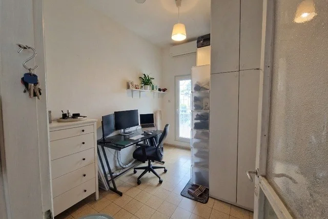 Bureau / troisième pièce avec accès balcon