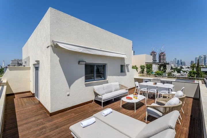 Rooftop terrasse avec vue sur Tel Aviv