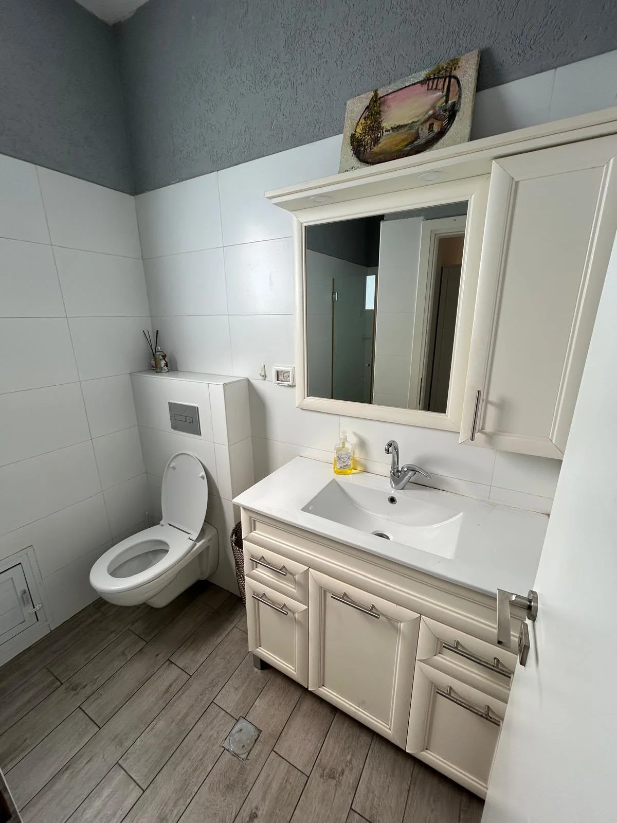 Chambre avec lits superposés et climatisation